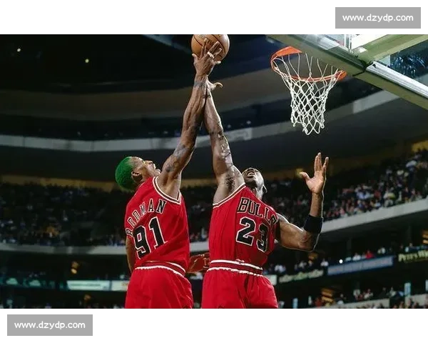 罗德曼与穆托姆博铁血对决揭秘九十年代NBA最强篮板与防守王者之争 罗德曼与穆托姆博铁血对决揭秘九十年代NBA最强篮板与防守王者之争